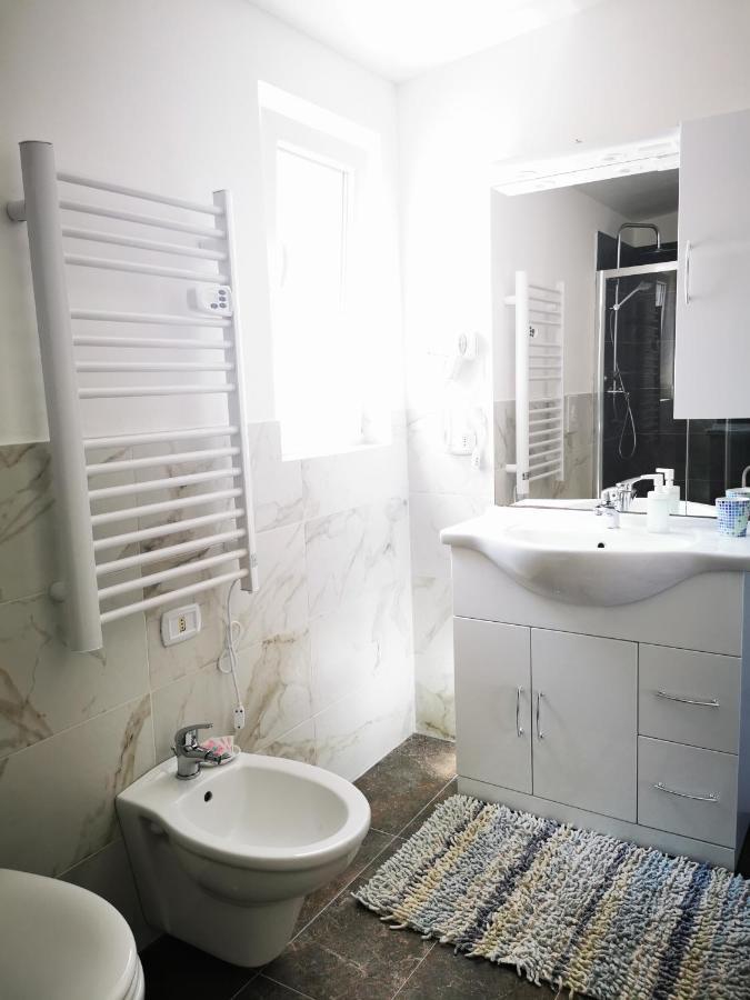Bed and Breakfast La Ginestra Трани Экстерьер фото